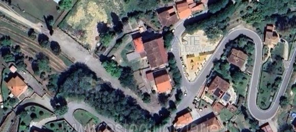 6 rooms Apartment in Pisa, Italy No. 37842 4