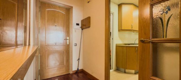 4 bedrooms Apartment in Eixample, Spain No. 154310 3
