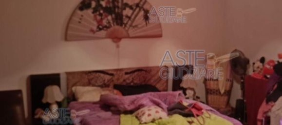 5 bedrooms Apartment in Penne, Italy No. 363578 8