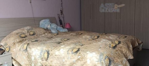 5 bedrooms Apartment in Penne, Italy No. 363578 4