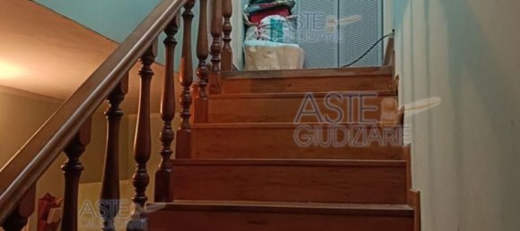 5 bedrooms Apartment in Penne, Italy No. 363578 10