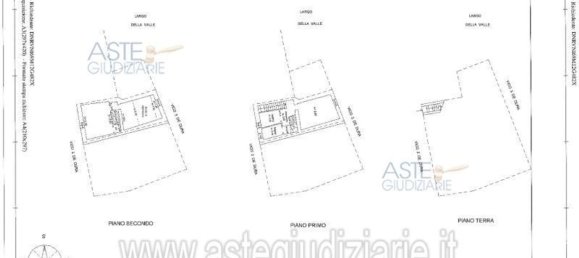 5 bedrooms Apartment in Penne, Italy No. 363578 16