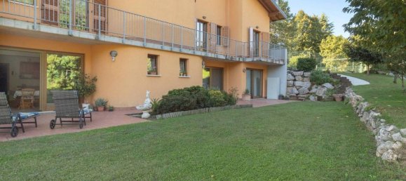 8 rooms Villa in Bernareggio, Italy No. 42644 3