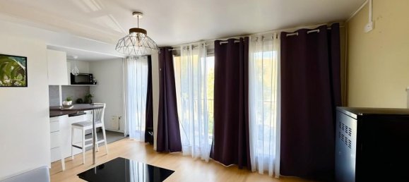 Studio in Rouen, France No. 356048 2