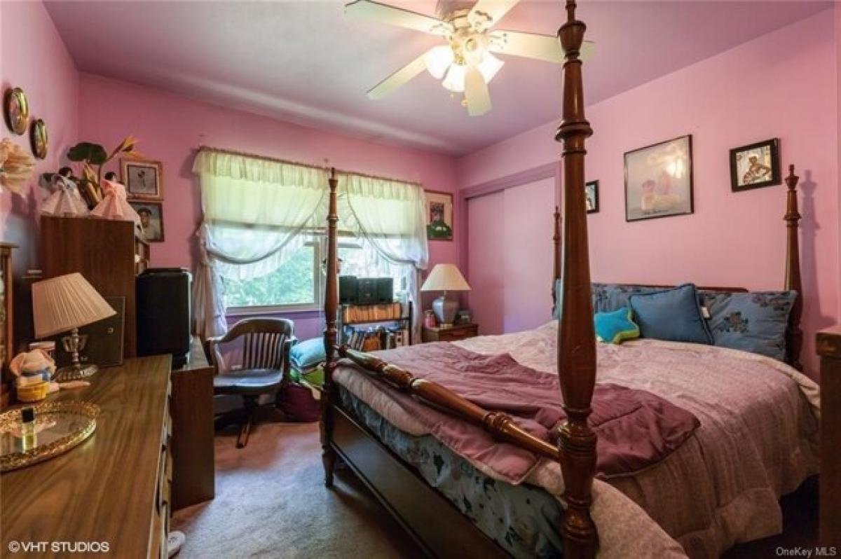 Дом с 4 спальнями в Спринг-Вэлли, США № 388901