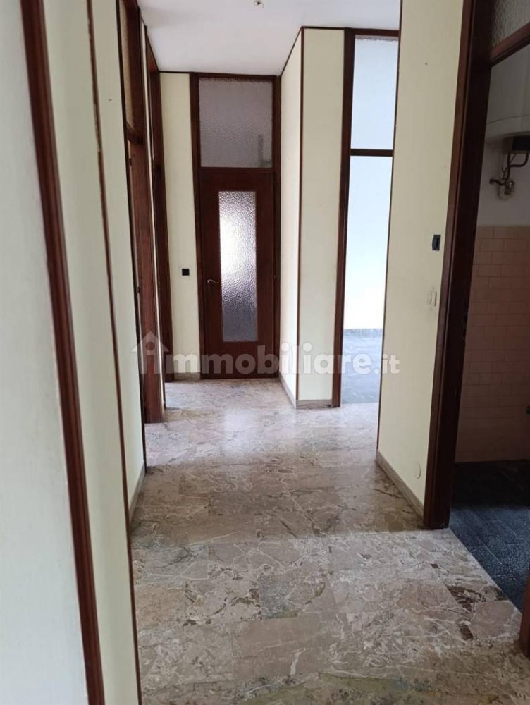 4 bedrooms Apartment in Asti, Italy No. 294100