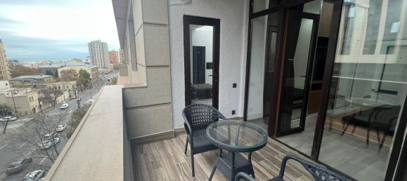 Квартира с 3 спальнями в Насиминский район, Азербайджан № 1657 7