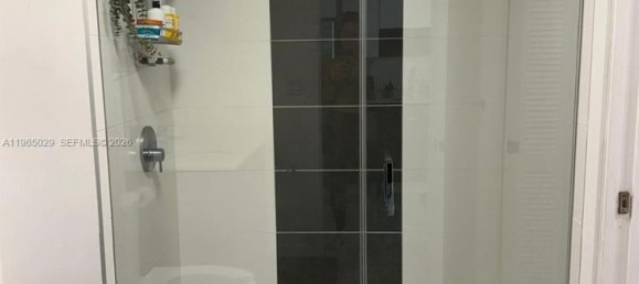 1 Schlafzimmer Gewerbliche Immobilien in Miami, USA, Nr. 615637 7