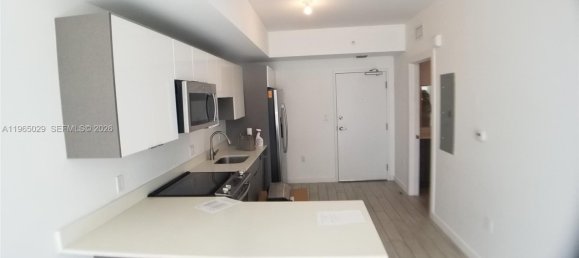 1 Schlafzimmer Gewerbliche Immobilien in Miami, USA, Nr. 615637 12