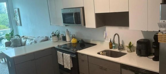 1 Schlafzimmer Gewerbliche Immobilien in Miami, USA, Nr. 615637 14