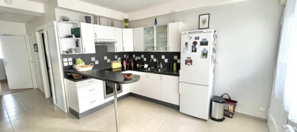 Apartamento de 2 dormitorios en Montreuil, France No. 173206 3