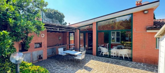 2 bedrooms House in Lanuvio, Italy No. 324586 4