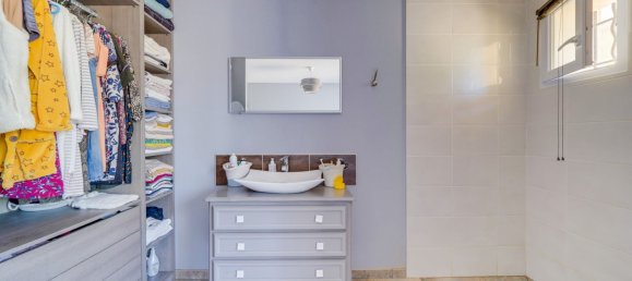 4 bedrooms House in Saint-Denis-de-Pile, France No. 302087 10