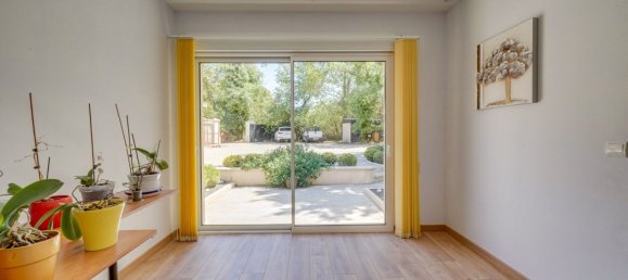 4 bedrooms House in Saint-Denis-de-Pile, France No. 302087 12