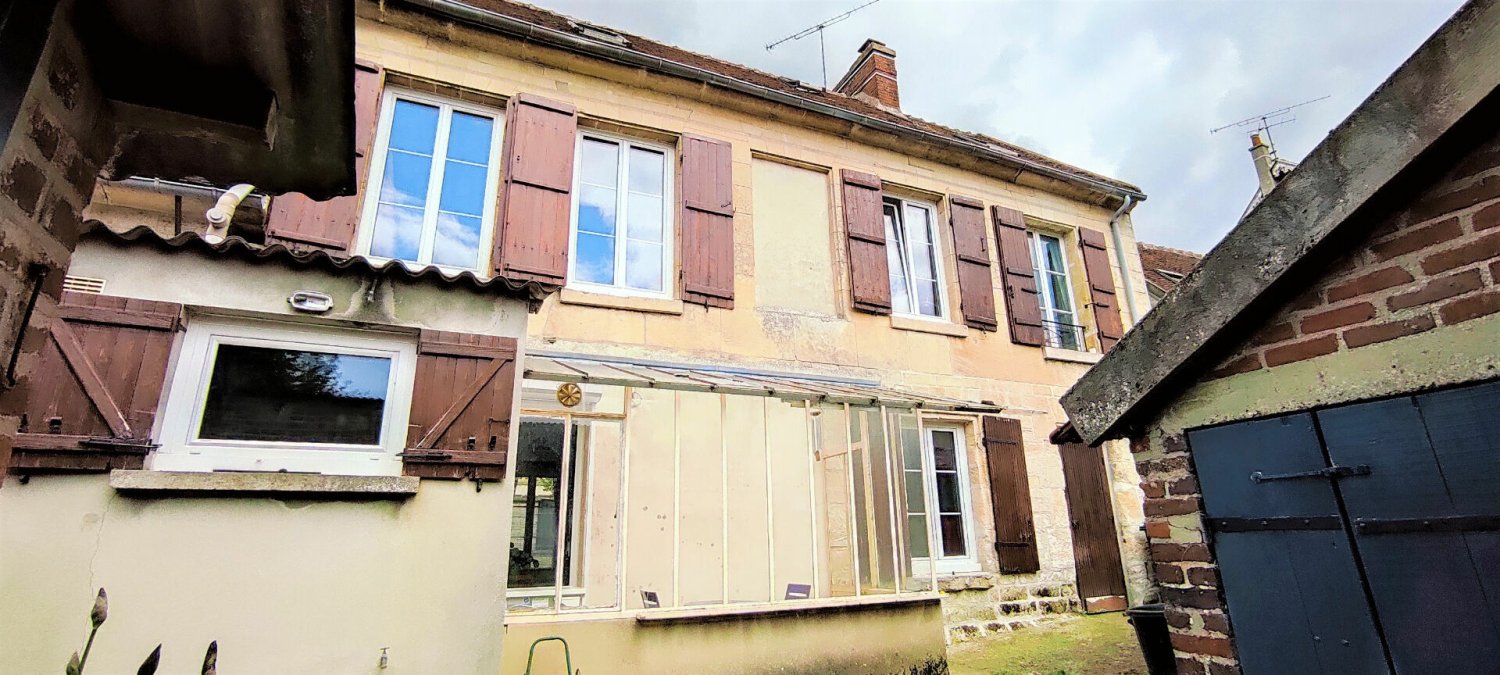 Casa de 4 dormitorios en Neuilly-en-Thelle, France No. 87509