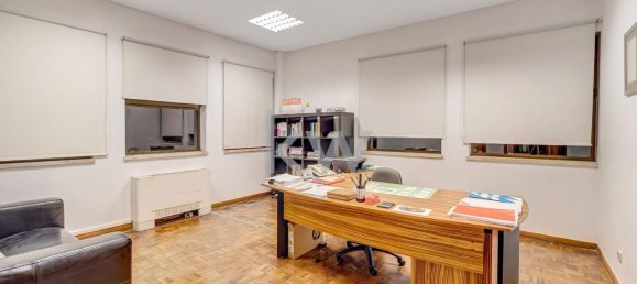 Lagerhaus in Oeiras, Portugal 3114m², Nr. 185980 23