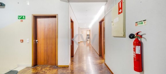 Lagerhaus in Oeiras, Portugal 3114m², Nr. 185980 19