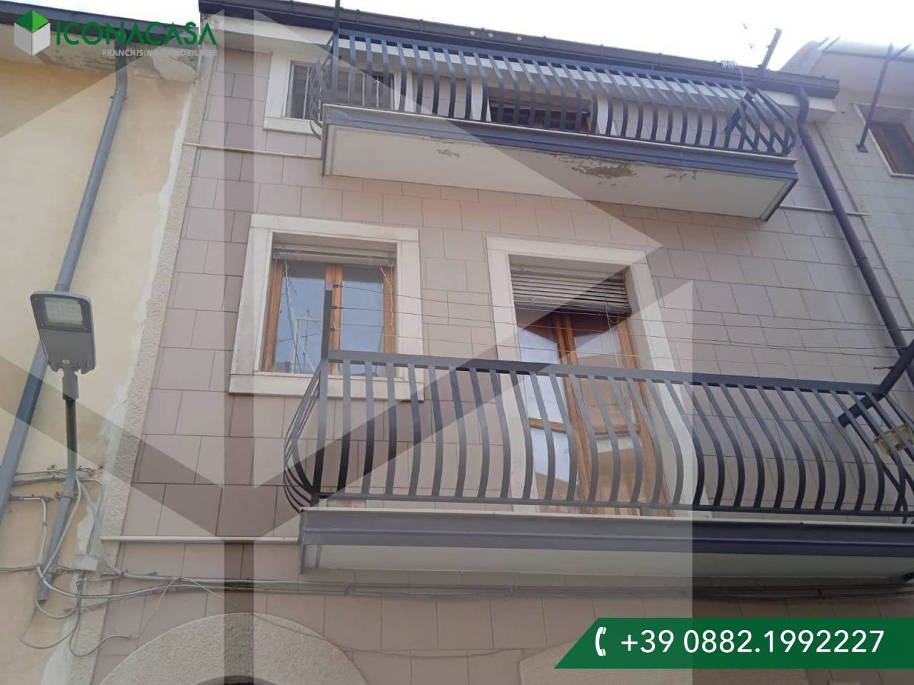 Дом с 4 комнатами в Сан Джованни Ротондо, Италия № 24087