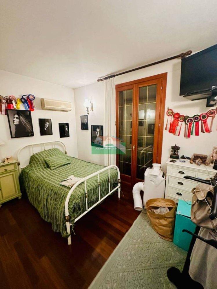 3 bedrooms Villa in Ravenna, Italy No. 354555