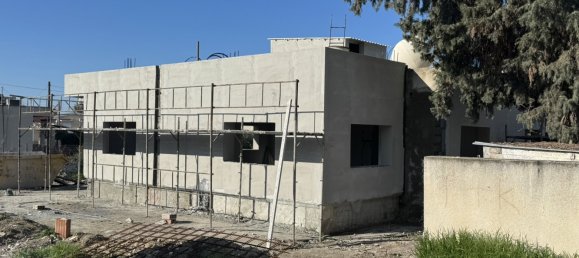 Офис с 9 комнатами в Ларнака, Кипр № 36020 2