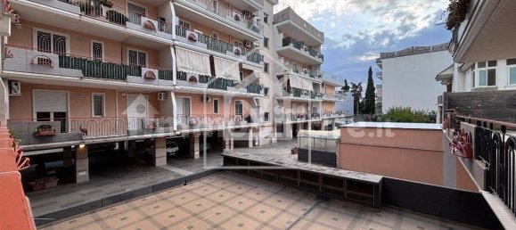 2 bedrooms Apartment in Bari, Italy No. 353245 10