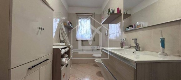 2 bedrooms Apartment in Bari, Italy No. 353245 7