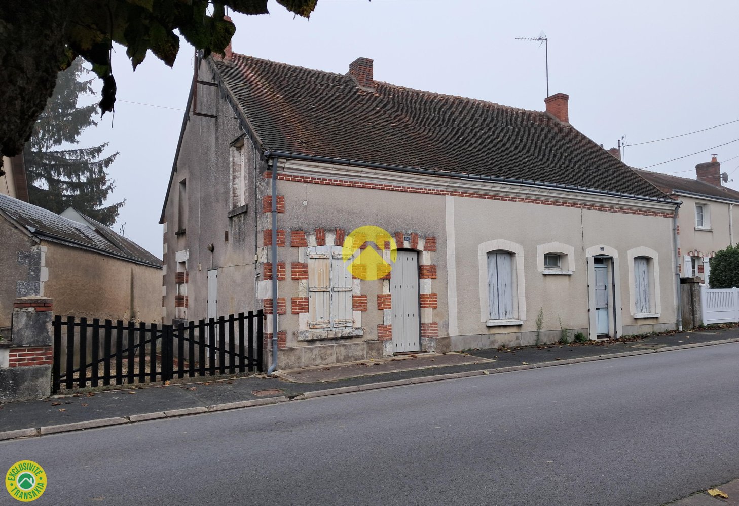 3 bedrooms House in Ecueille, France No. 211773