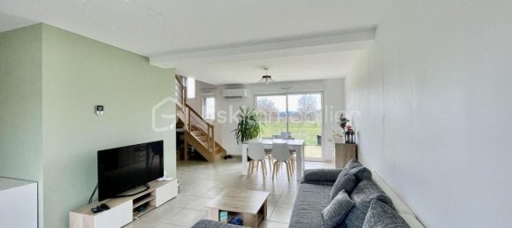 Casa de 4 dormitorios en Semblancay, France No. 231478 2