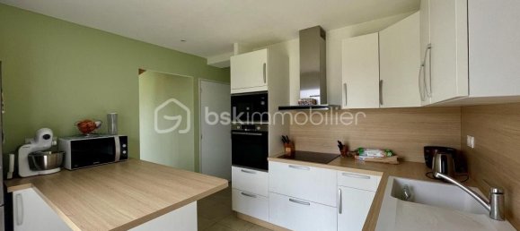 Casa de 4 dormitorios en Semblancay, France No. 231478 4