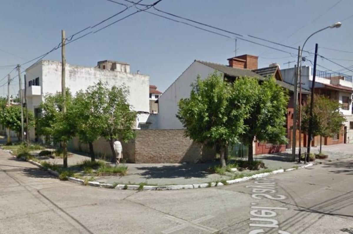 Grundstück in Lanus, Argentina 155m², Nr. 44870