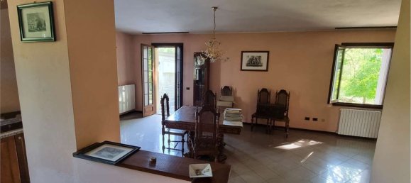 Casa de 22 divisões em Modena, Italy N.º 146910 10