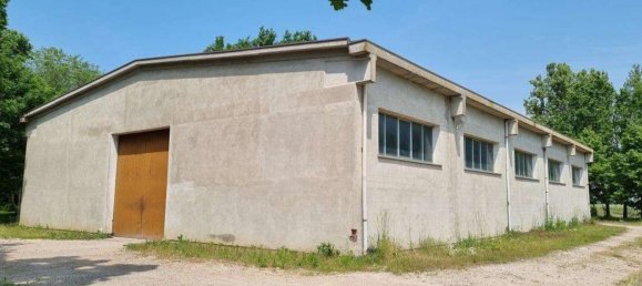 Casa de 22 divisões em Modena, Italy N.º 146910 25