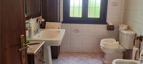 Casa de 22 divisões em Modena, Italy N.º 146910 23