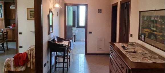 Casa de 22 divisões em Modena, Italy N.º 146910 21