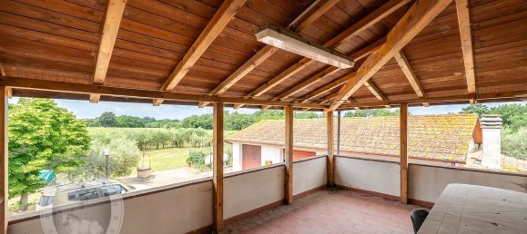 8غرفة منزل في Cortona, Italy رقم 78514 37