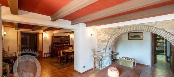 8غرفة منزل في Cortona, Italy رقم 78514 44