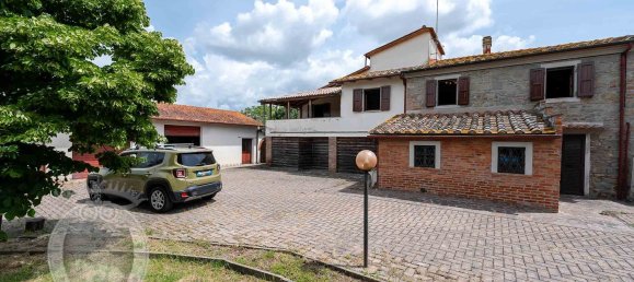 8غرفة منزل في Cortona, Italy رقم 78514 19