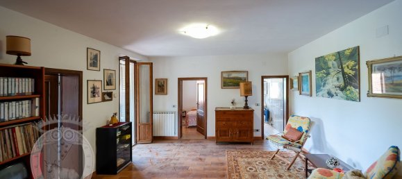 8غرفة منزل في Cortona, Italy رقم 78514 33