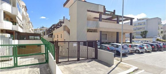 Квартира с 6 комнатами в Монополи, Италия № 268057 10