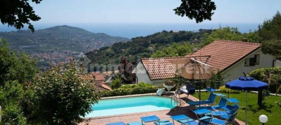 Villa de 4 dormitorios en Imperia, Italy No. 263718 18