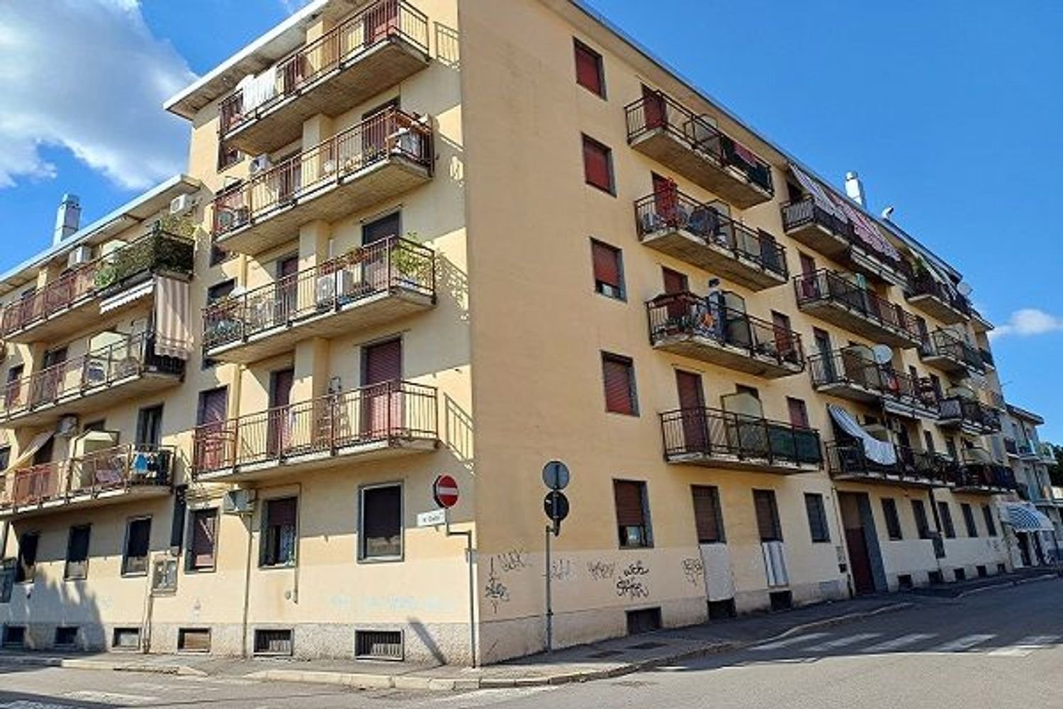 2 bedrooms Apartment in Rho, Italy No. 366182