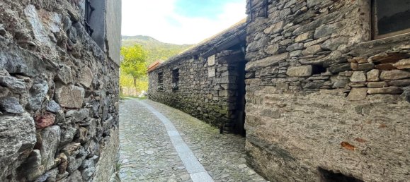 5 rooms House in Trarego Viggiona, Italy No. 147521 16