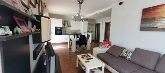 Квартира с 4 комнатами в Биелла, Италия № 213607 8