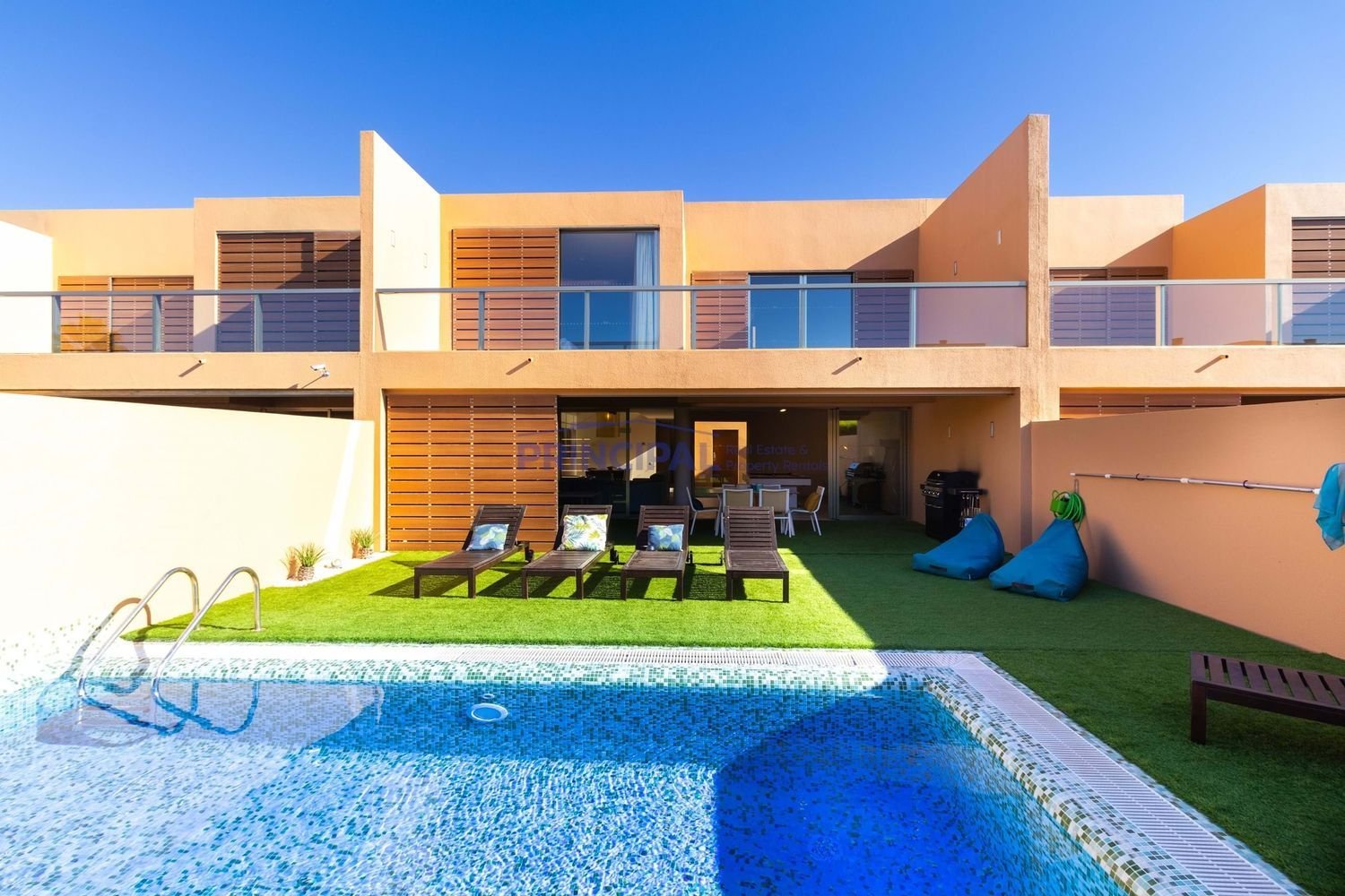 3 bedrooms House in Guia, Portugal No. 25668