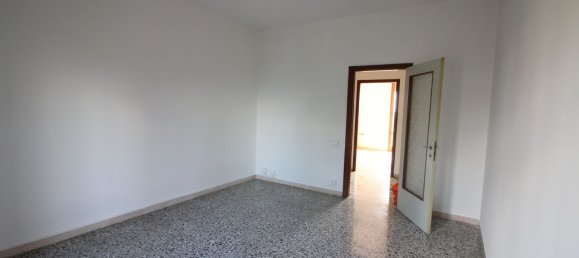 4 rooms Apartment in Montespertoli, Italy No. 295441 10