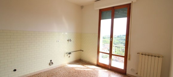 4 rooms Apartment in Montespertoli, Italy No. 295441 11