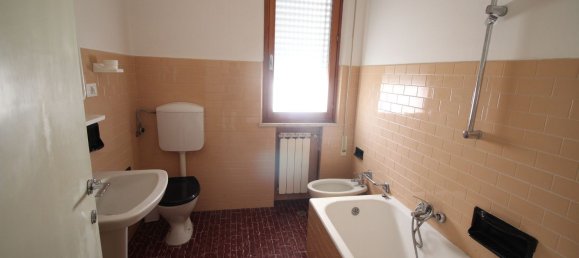 4 rooms Apartment in Montespertoli, Italy No. 295441 19
