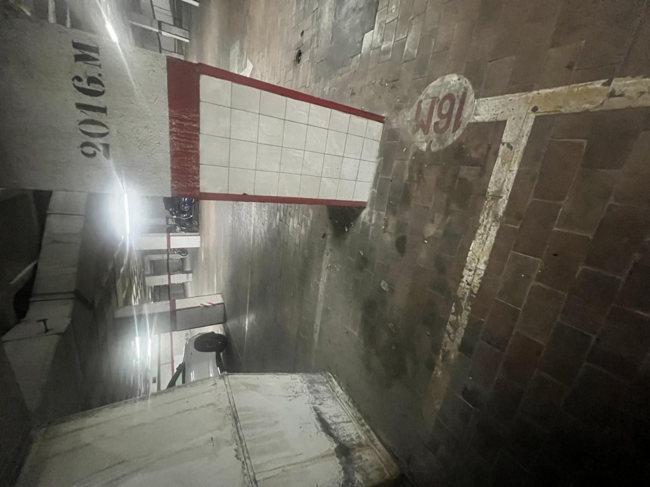 8m² Garage in Madrid, Spain No. 276118