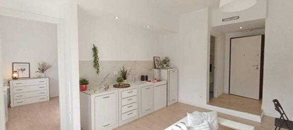 1 bedroom Apartment in Rome, Italy No. 203274 6