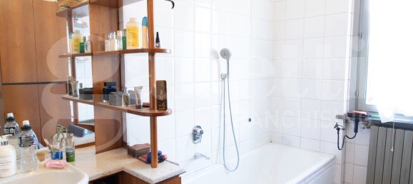 3 bedrooms House in Cesano Maderno, Italy No. 266796 18